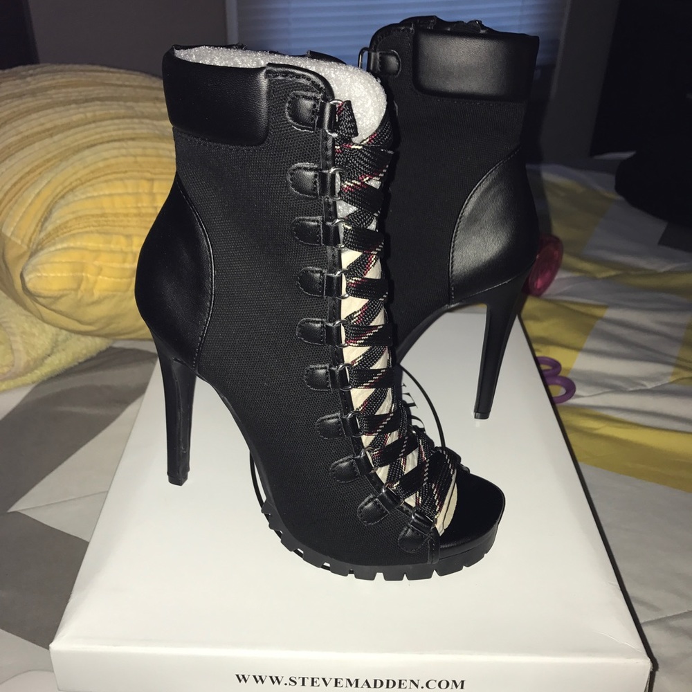 Steve Madden boots